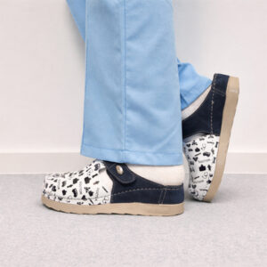 Alternatief beeld van Medische klomp - Unisex Print Doctor Blauw